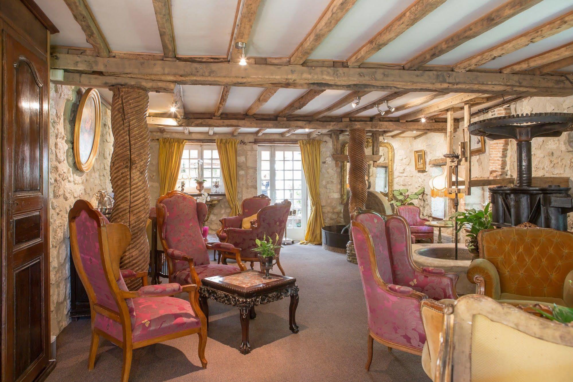 ホテル Le Moulin Du Roc ブラントーム エクステリア 写真