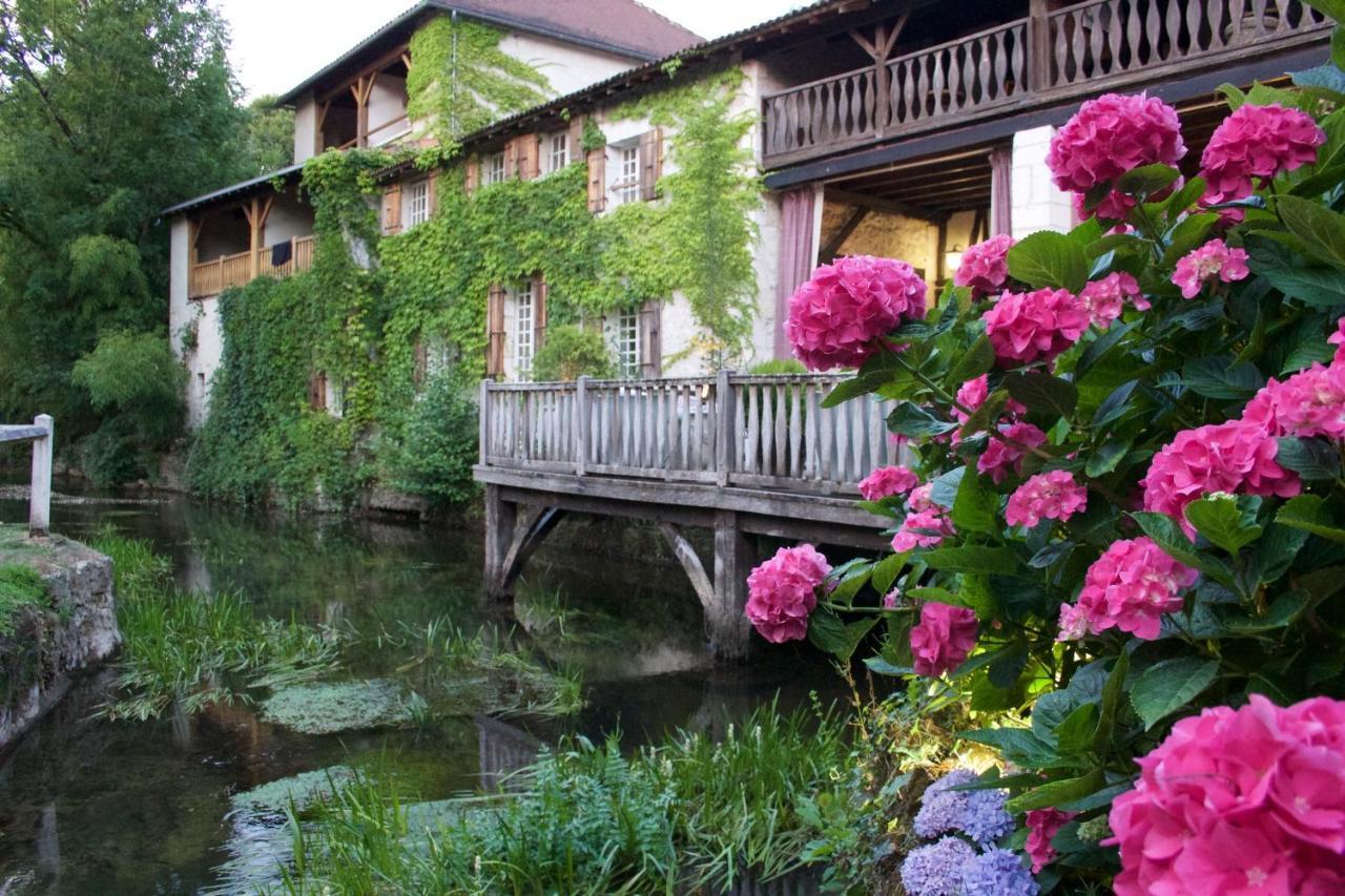 ホテル Le Moulin Du Roc ブラントーム エクステリア 写真