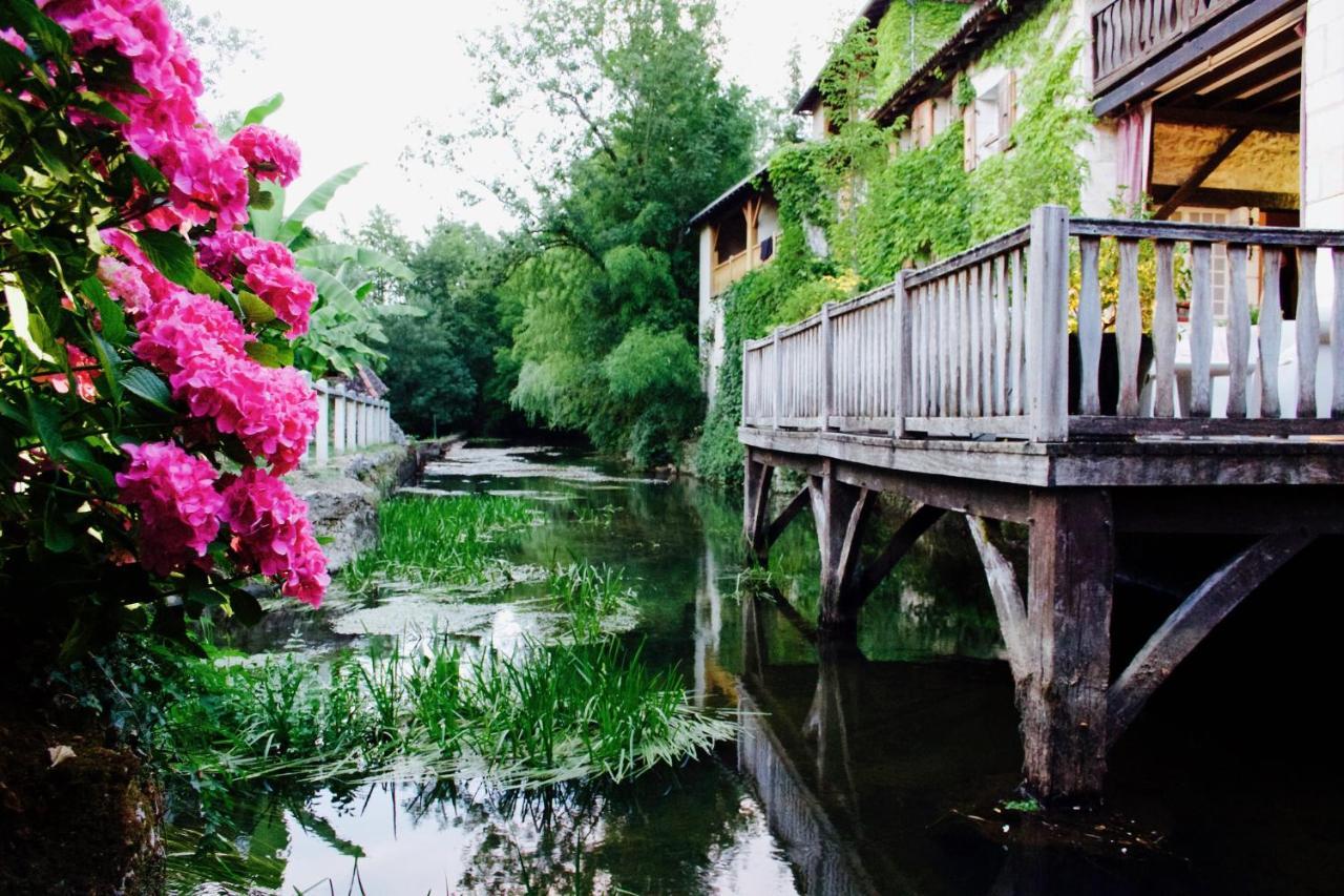 ホテル Le Moulin Du Roc ブラントーム エクステリア 写真